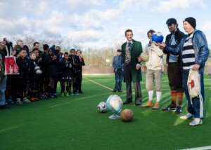 Unveiling The Ball 2014 (photo: Jonathon Vines)